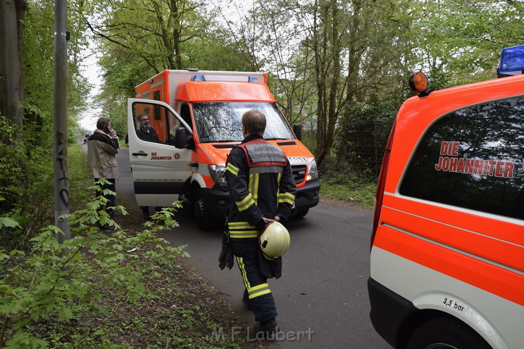 Einsatz BF Koeln in Koeln Buchheim Arnsbergerstr P20.JPG - Miklos Laubert